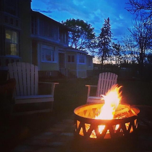 Bed and Breakfast Pangea House Gananoque Esterno foto